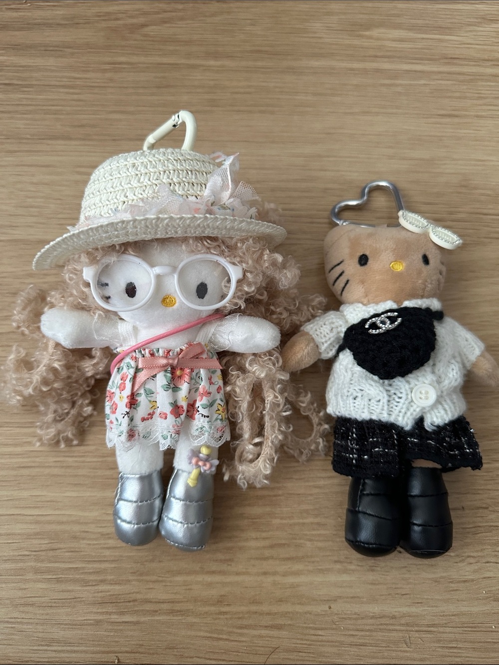 Sanrio Set of 2 Hello Kitty Plush Doll Key Charm